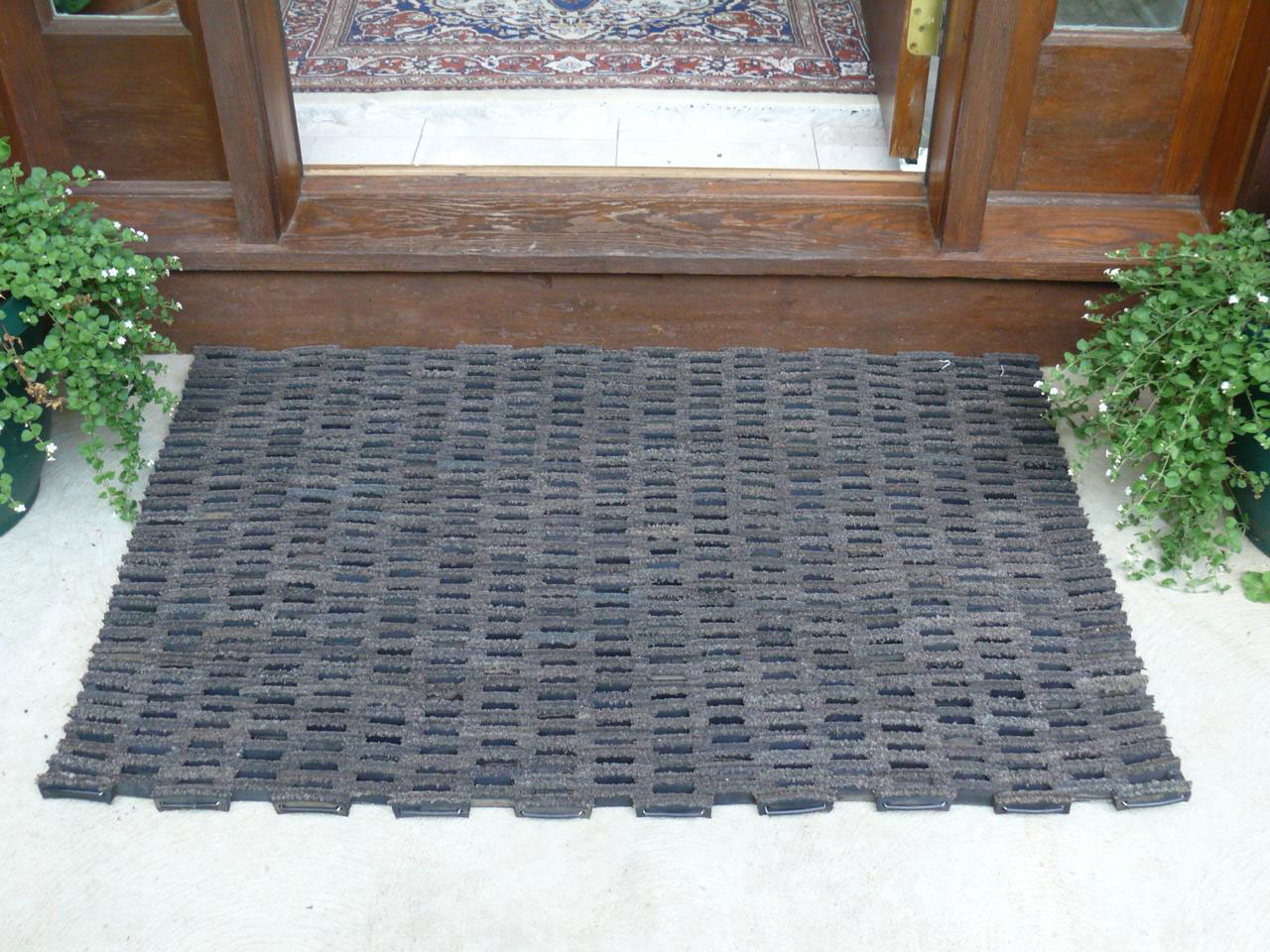 tire link door mats on entrance image 2